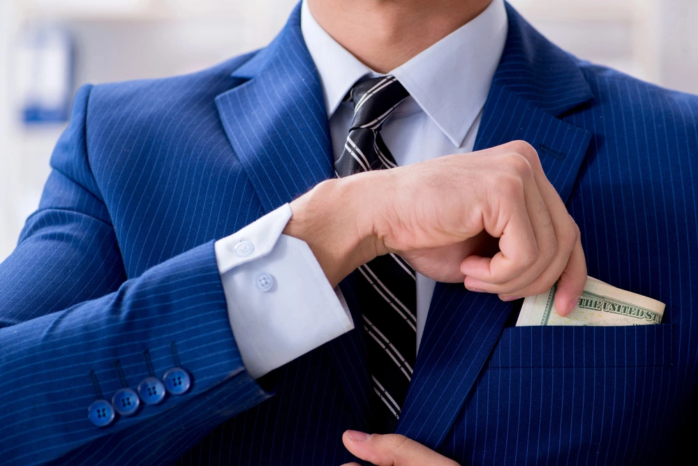 What Types of Evidence Strengthen a Wage Theft Claim in California?